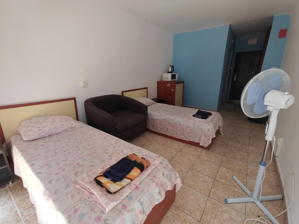 Tc Apartments Pantai Sunny Bagian luar foto